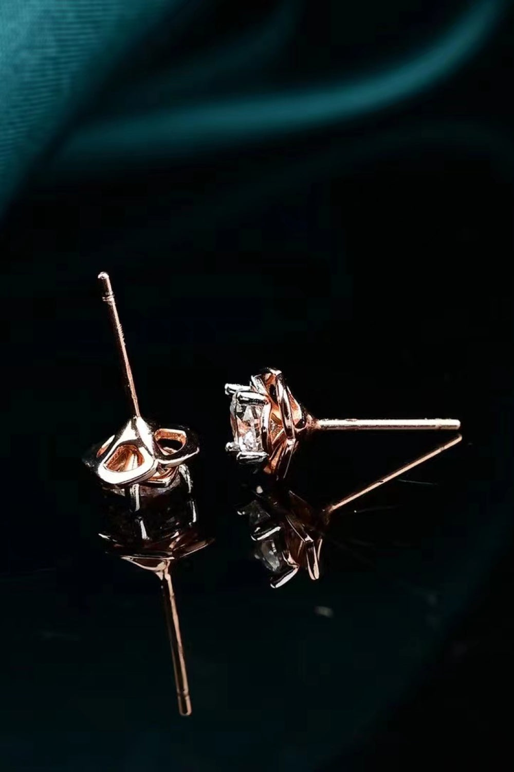 1 Carat Moissanite 18K Rose Gold-Plated Stud Earrings